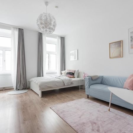 Nice Apartment In Lovely Area Viena Exterior foto